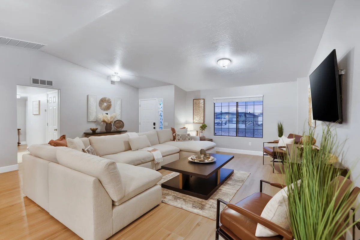 Home in Prescott Valley property photo 3