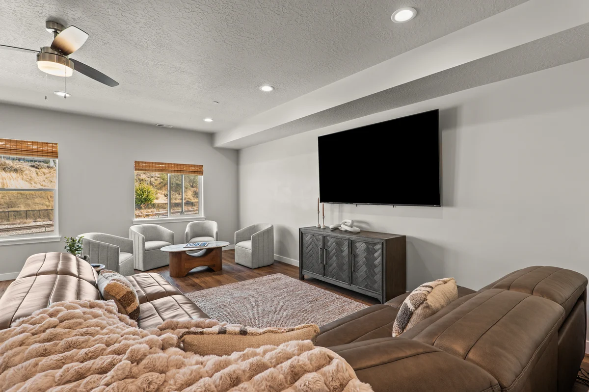 Stunning Draper - Utah property photo 3