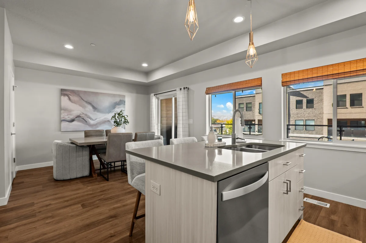 Stunning Draper - Utah property photo 4