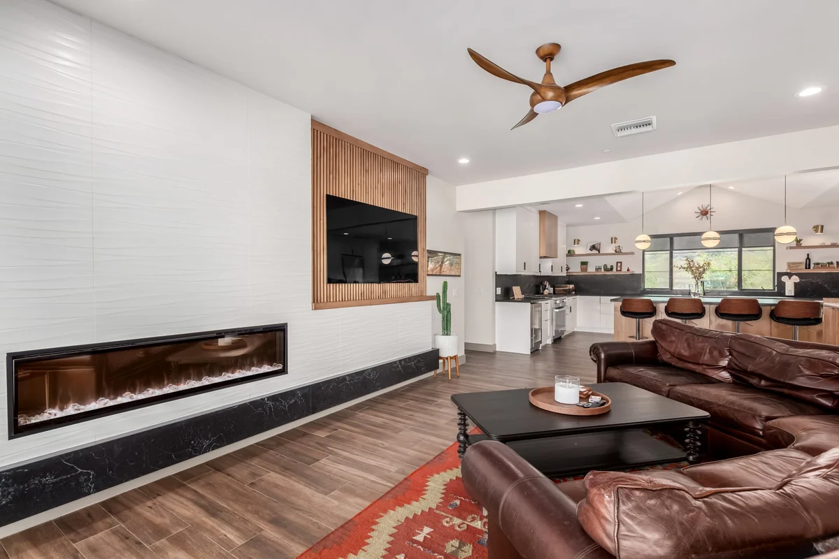 Home in Scottsdale property photo 3
