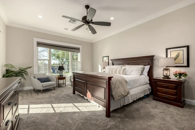 Bedroom 1 image 1
