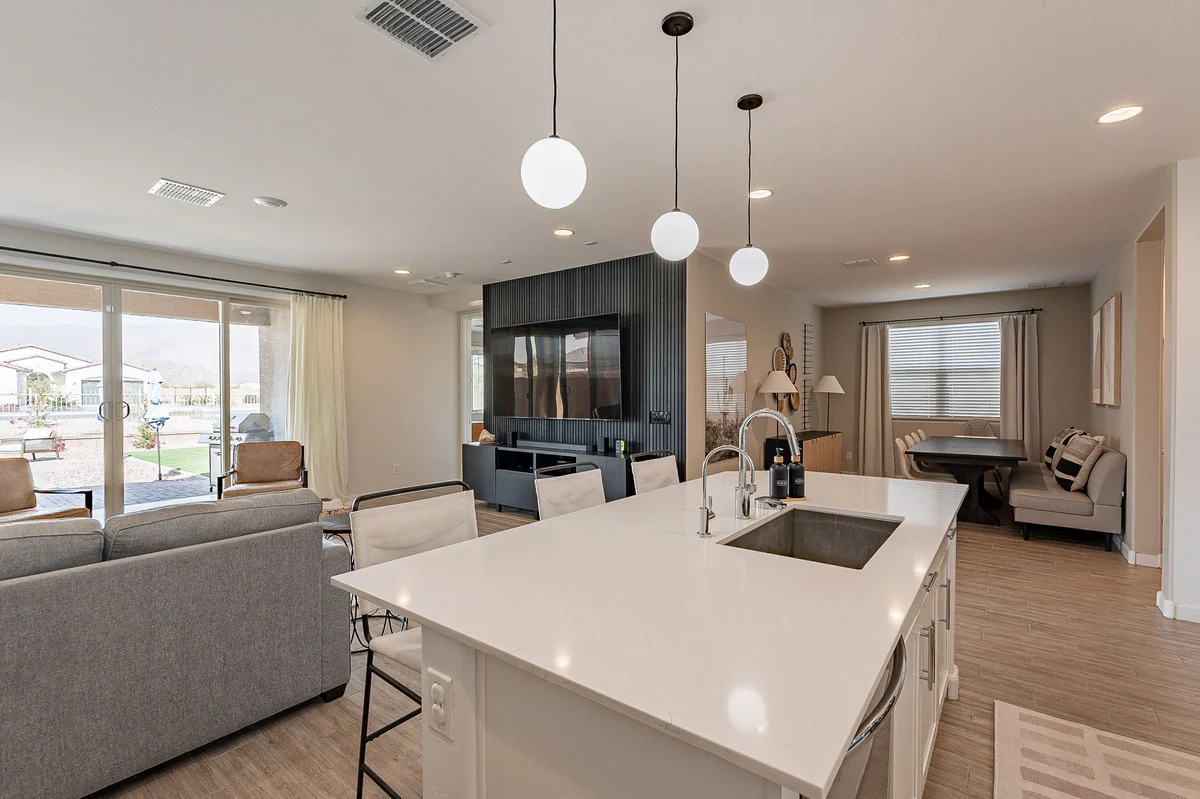 Home in Gold Canyon property photo 3