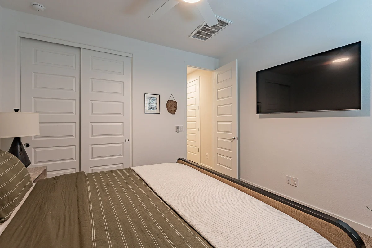 Bedroom 3 image 1