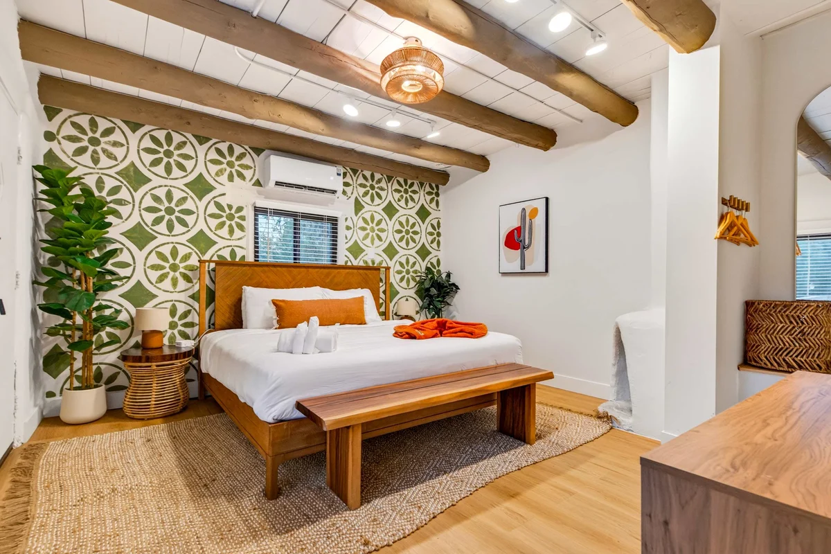 Cozy in Manitou Springs, Walk Downtown property photo 1