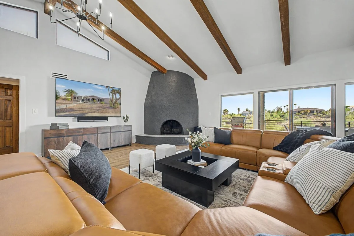 Home in Fountain Hills property photo 2