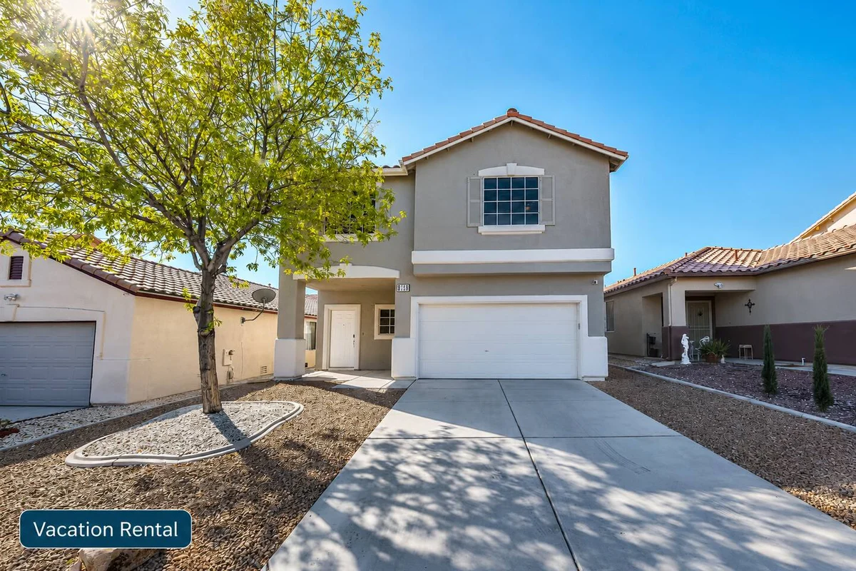 Home in Las Vegas property photo 3