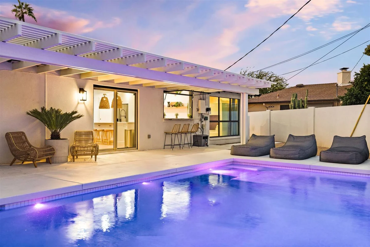 Home in Scottsdale property photo 3