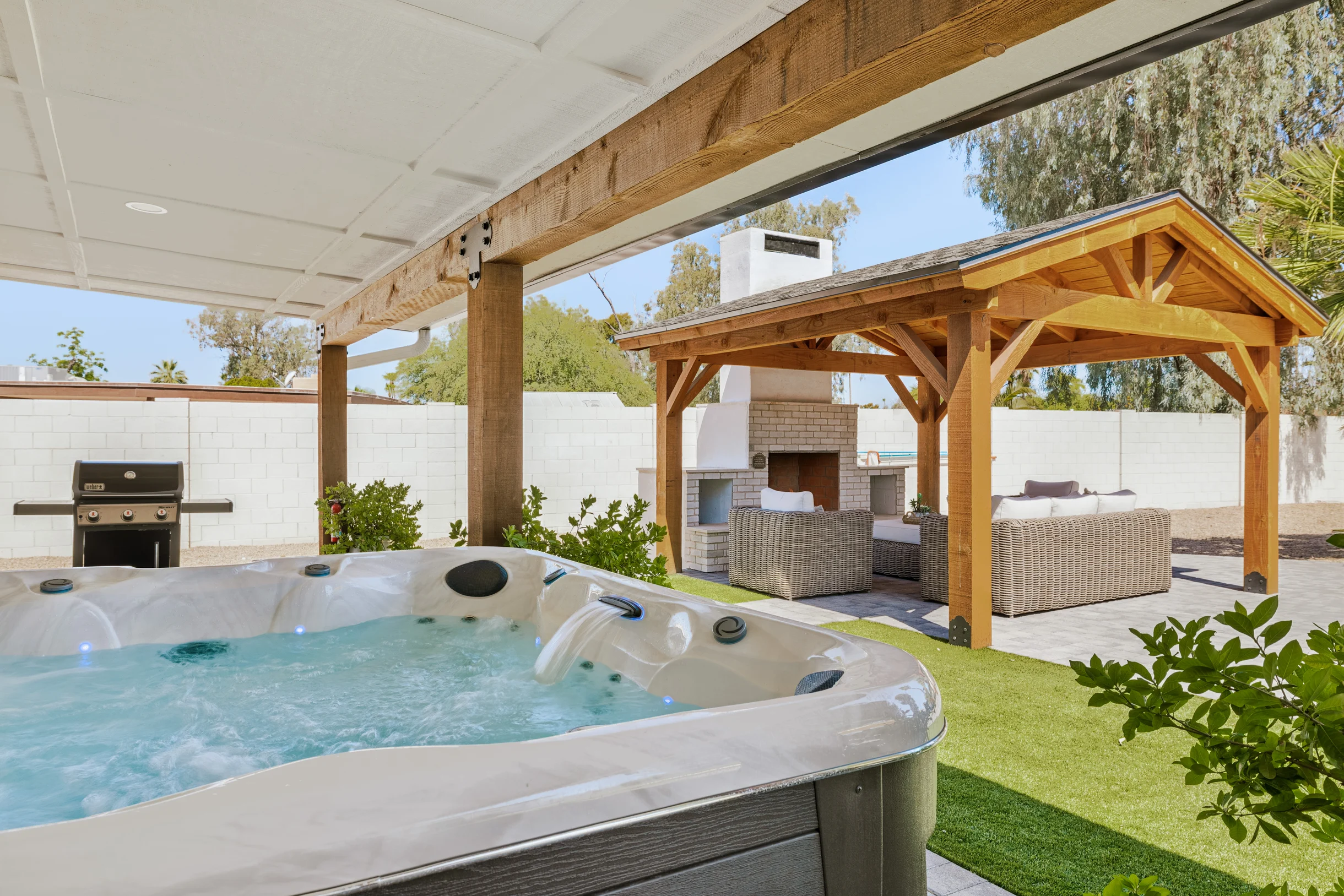 Home in Scottsdale property photo 2