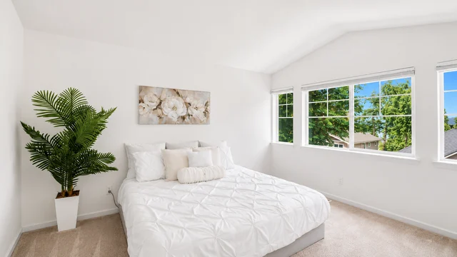 Bedroom 1 image 1