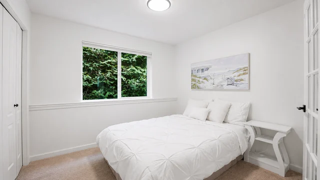 Bedroom 3 image 1