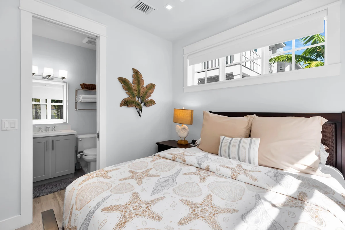 Bedroom 3 image 1
