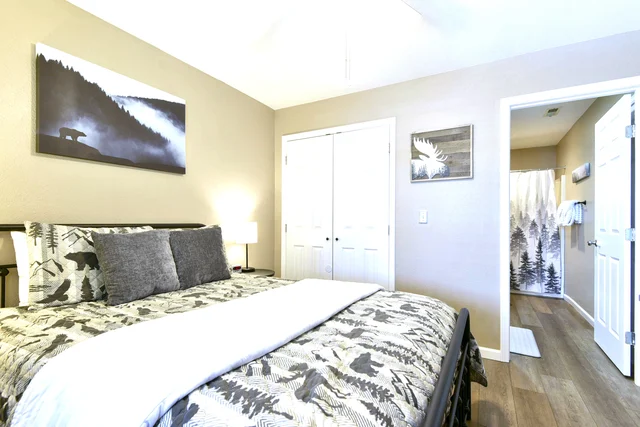 Bedroom 2 image 1