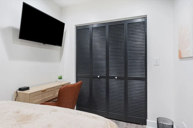 Bedroom 1 image 1