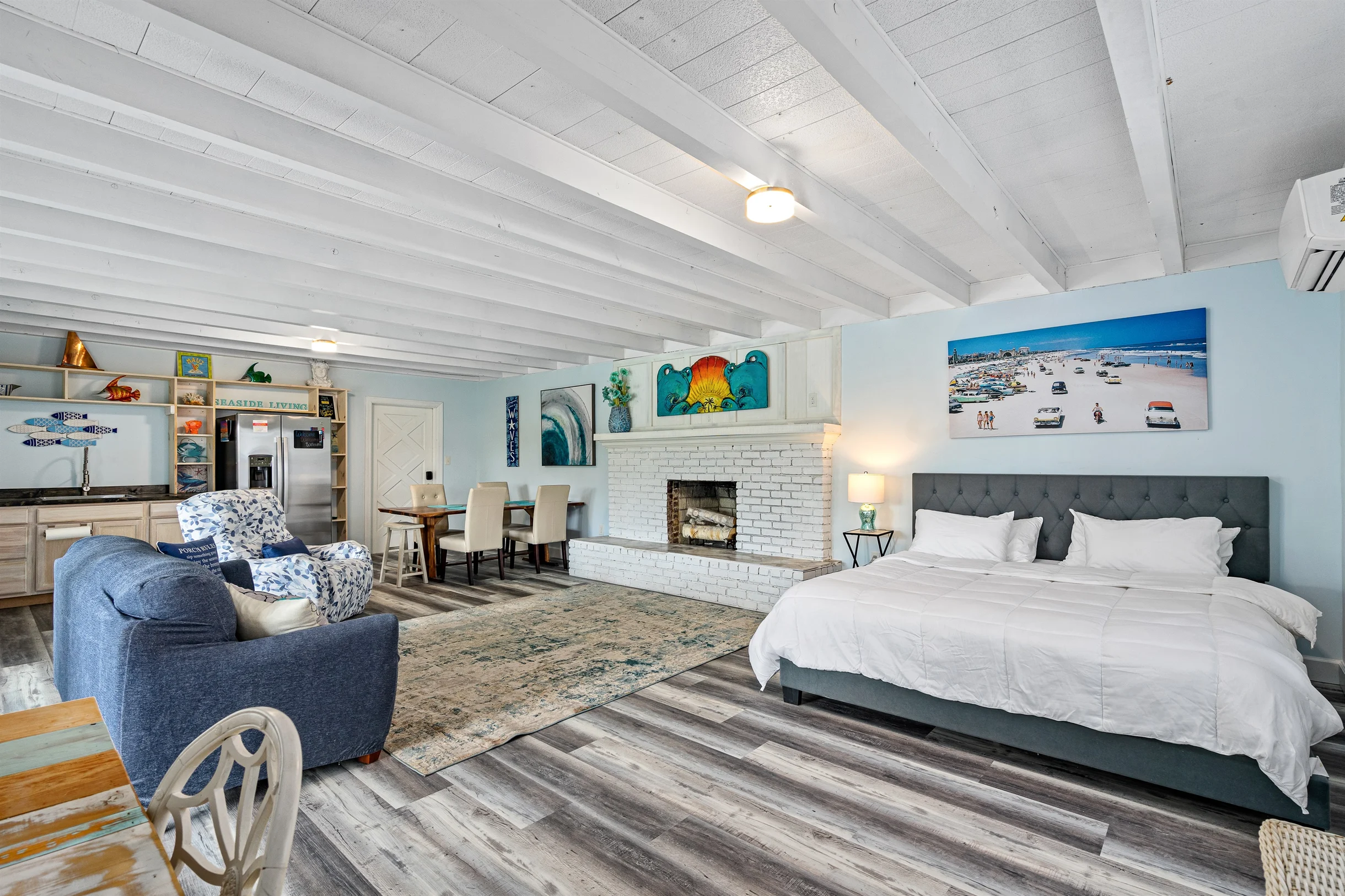Daytona Poolside Oasis w/ Guest Cottage 2 Blocks from Beach property photo 4