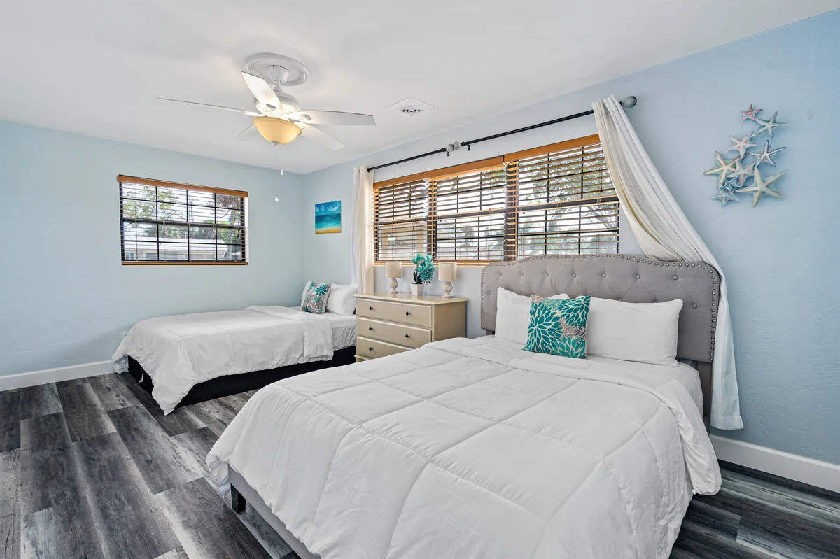 Bedroom 1 image 1