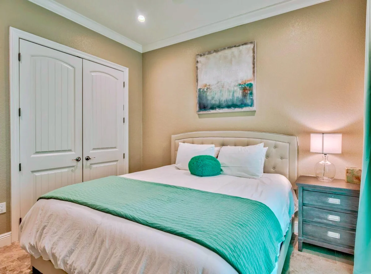 Bedroom 3 image 1