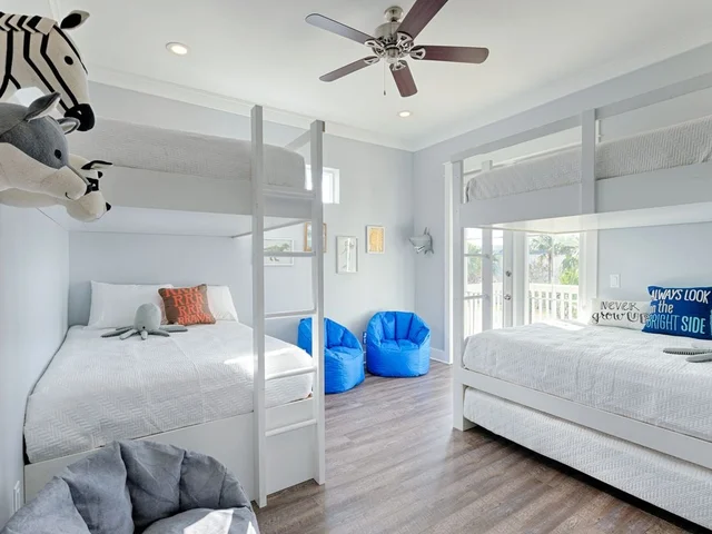 Bedroom 6 image 1