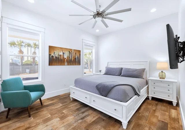 Bedroom 1 image 1