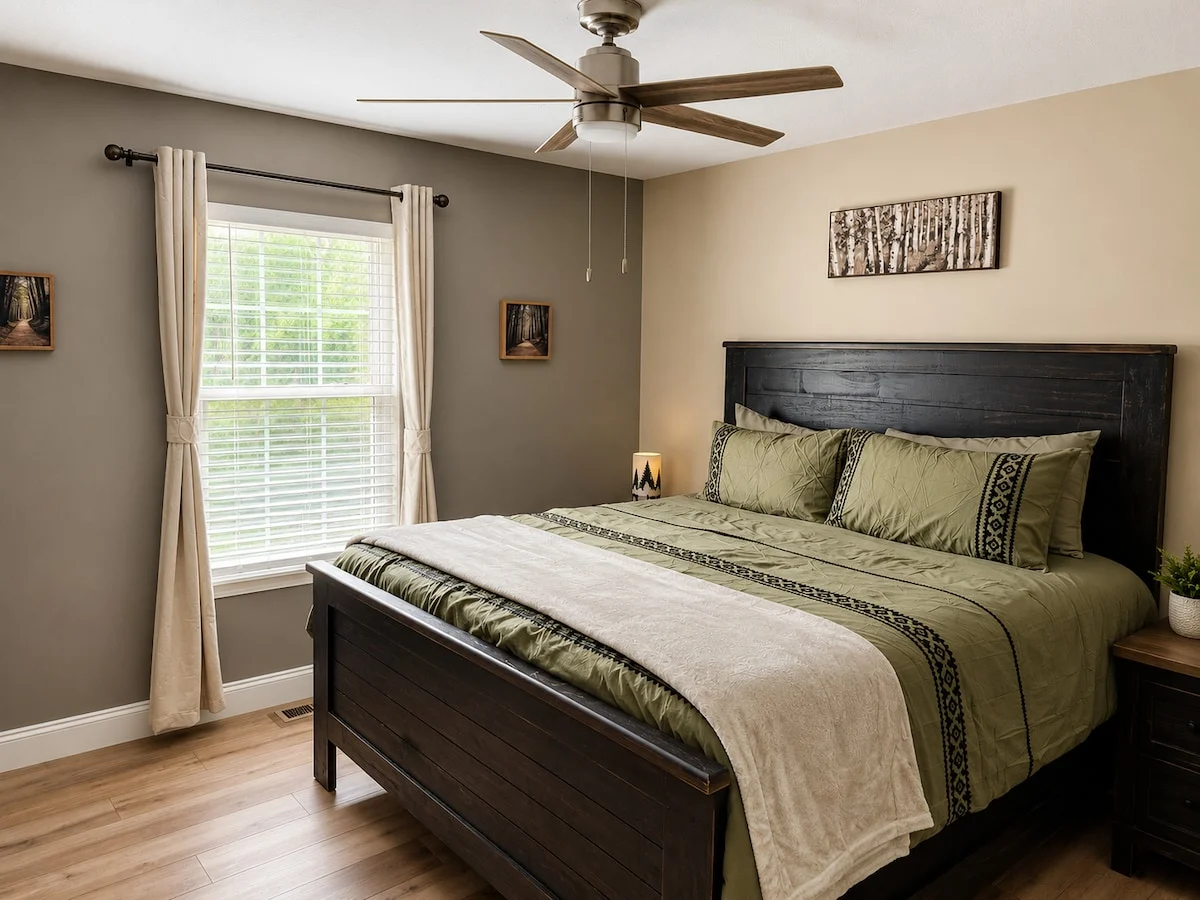 Bedroom 1 image 1