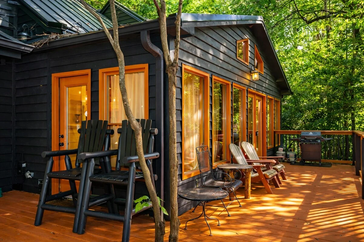 Gatlinburg Cabin with Hot Tub & Mountain Views property photo 2