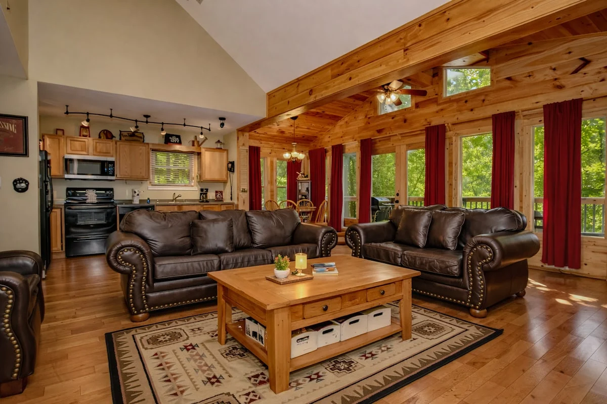 Gatlinburg Cabin with Hot Tub & Mountain Views property photo 5