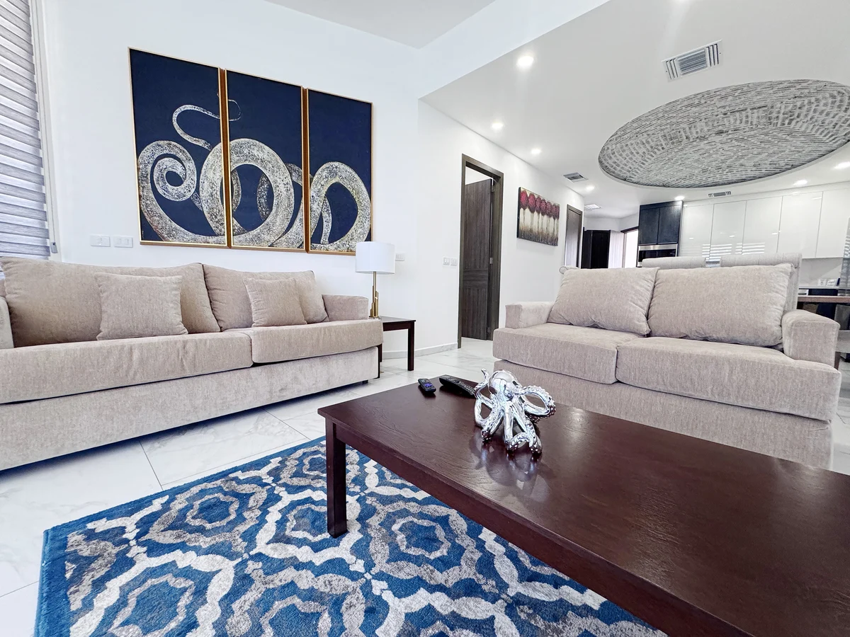 Esmeralda B 1302 property photo 2
