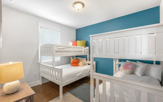 Bedroom 3 image 1