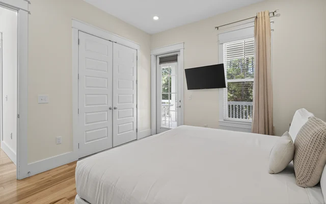 Bedroom 3 image 1