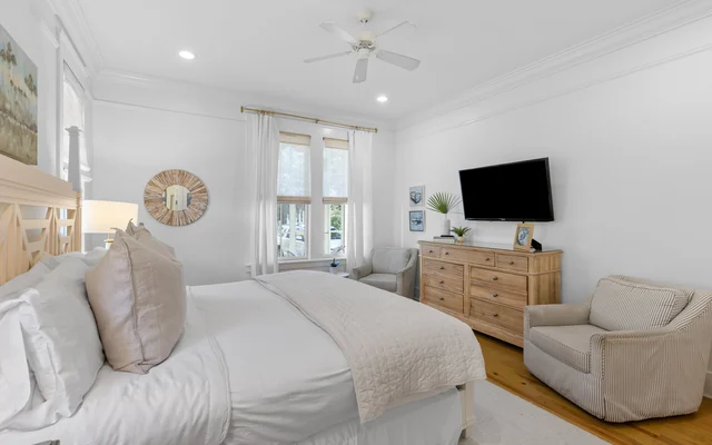 Bedroom 3 image 1