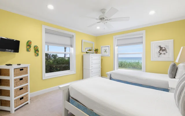Bedroom 1 image 1