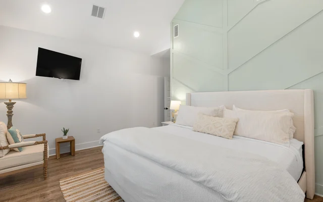 Bedroom 3 image 1