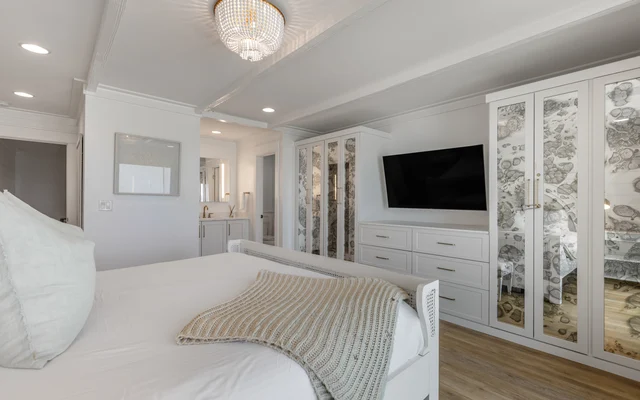 Bedroom 1 image 1