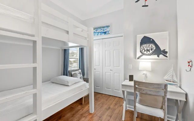 Bedroom 1 image 1