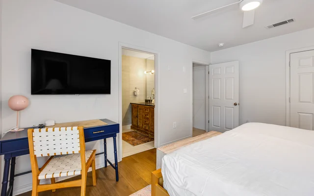 Bedroom 3 image 1