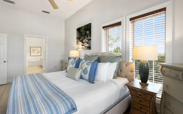 Bedroom 1 image 1