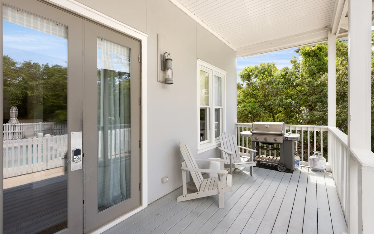 Ritz Clareon property photo 5