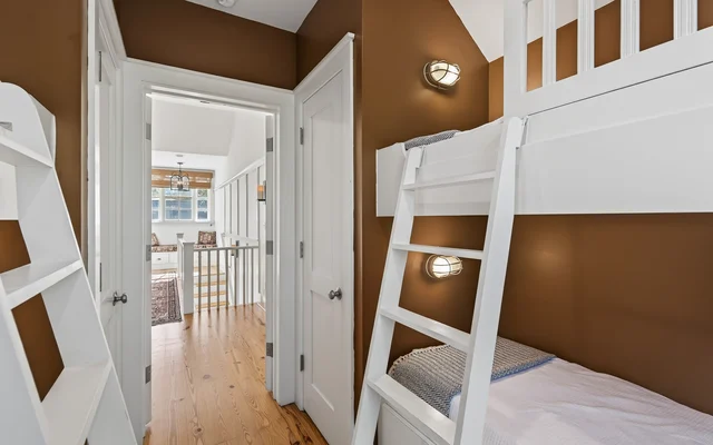 Bedroom 4 image 1