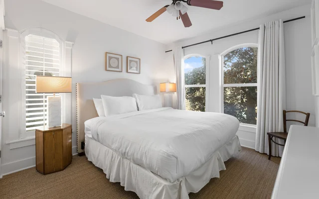 Bedroom 1 image 1