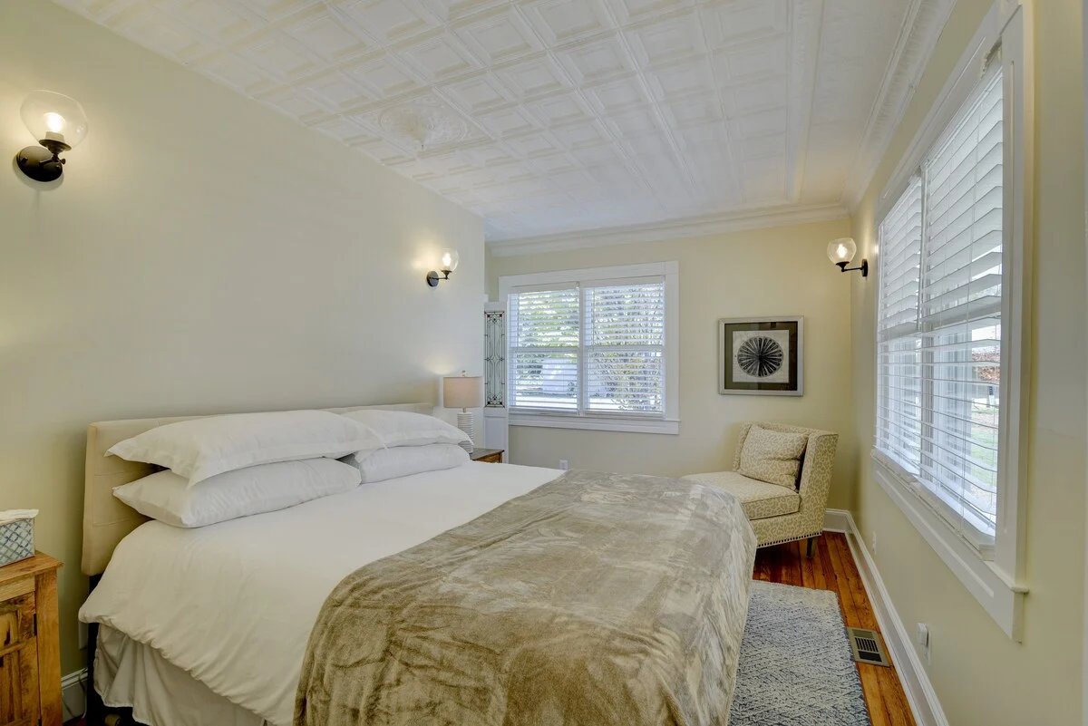 Bedroom image 1