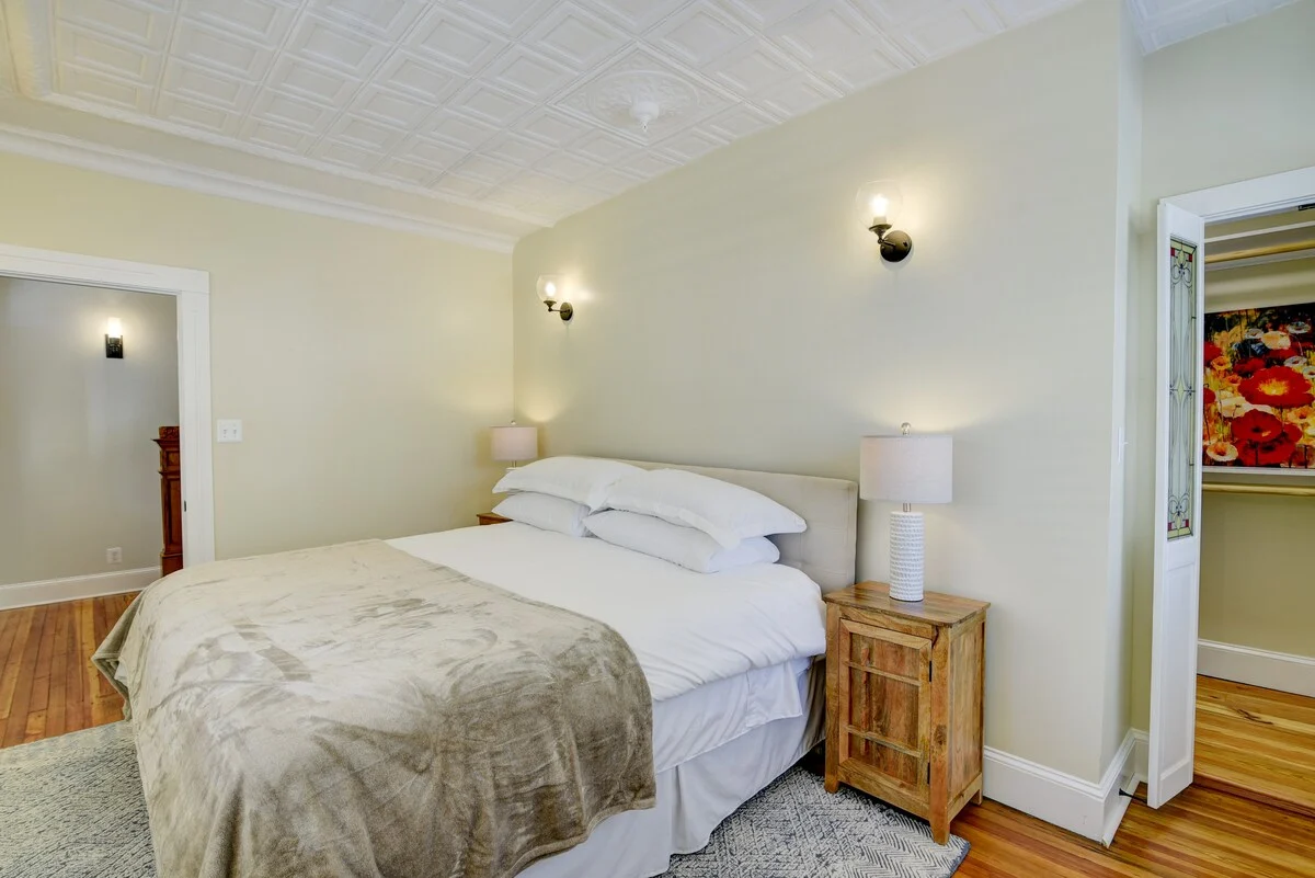 Bedroom image 1
