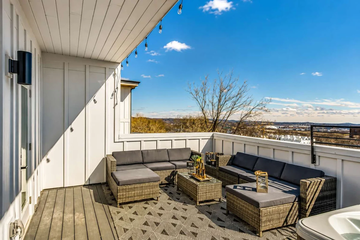 Townhome in Nashville property photo 3