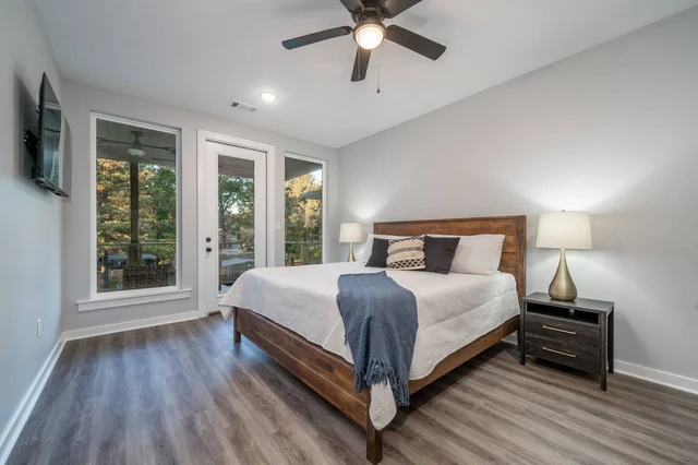 Bedroom 1 image 1