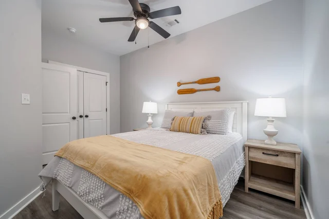 Bedroom 5 image 1