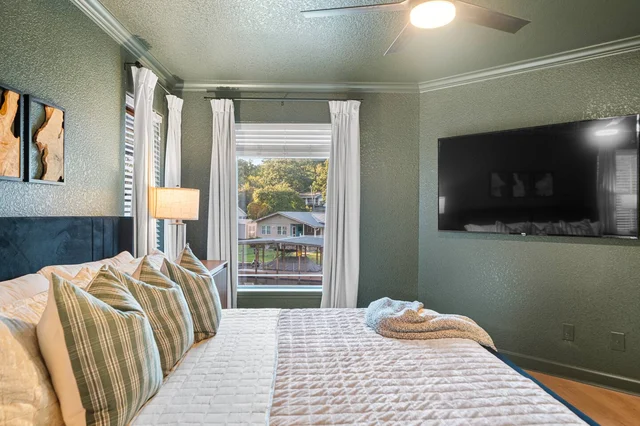 Bedroom 3 image 1