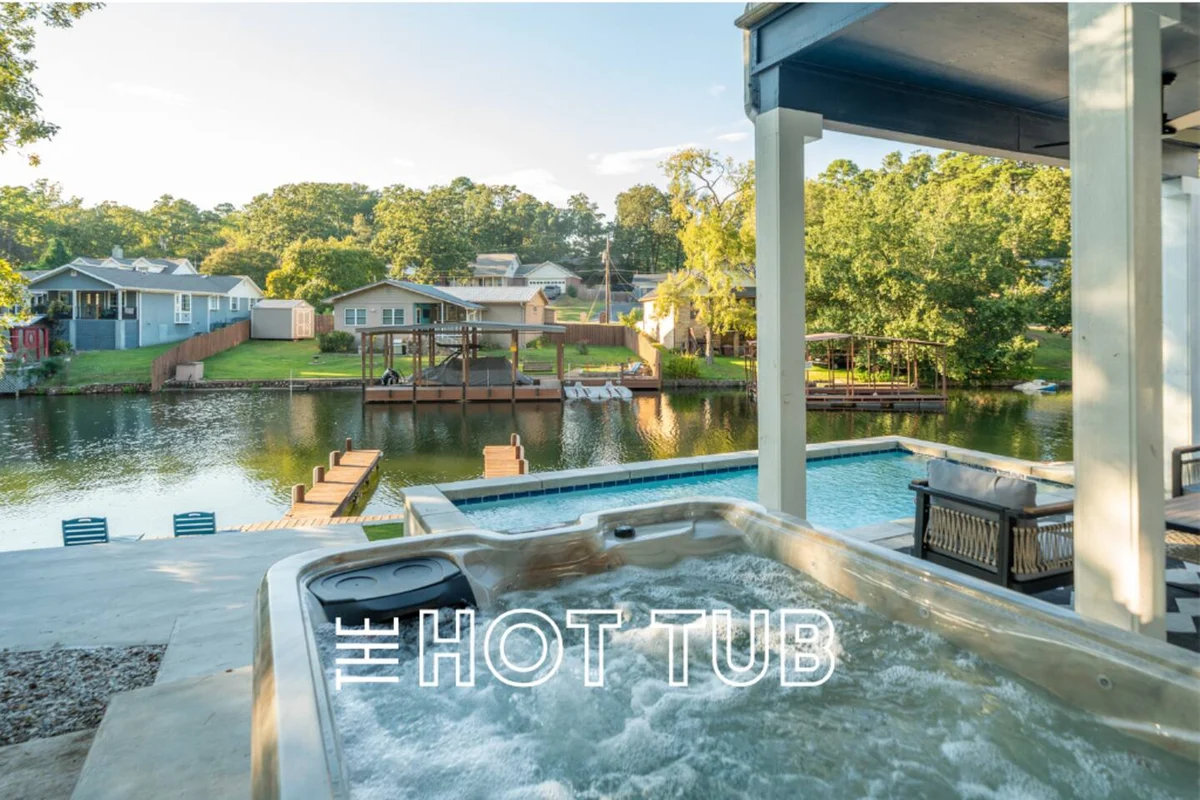 Heated Pool, Mini Golf, Hot Tub, Lakefront - Holiday Home property photo 3