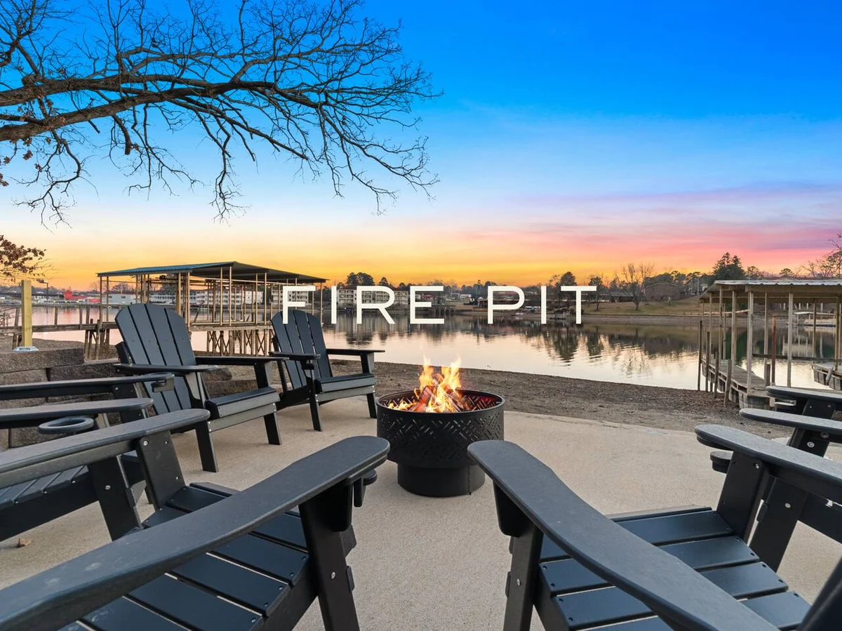 Lakefront w/ Heated Pool & Hot Tub - Holiday Home property photo 3