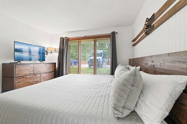 Bedroom image 1