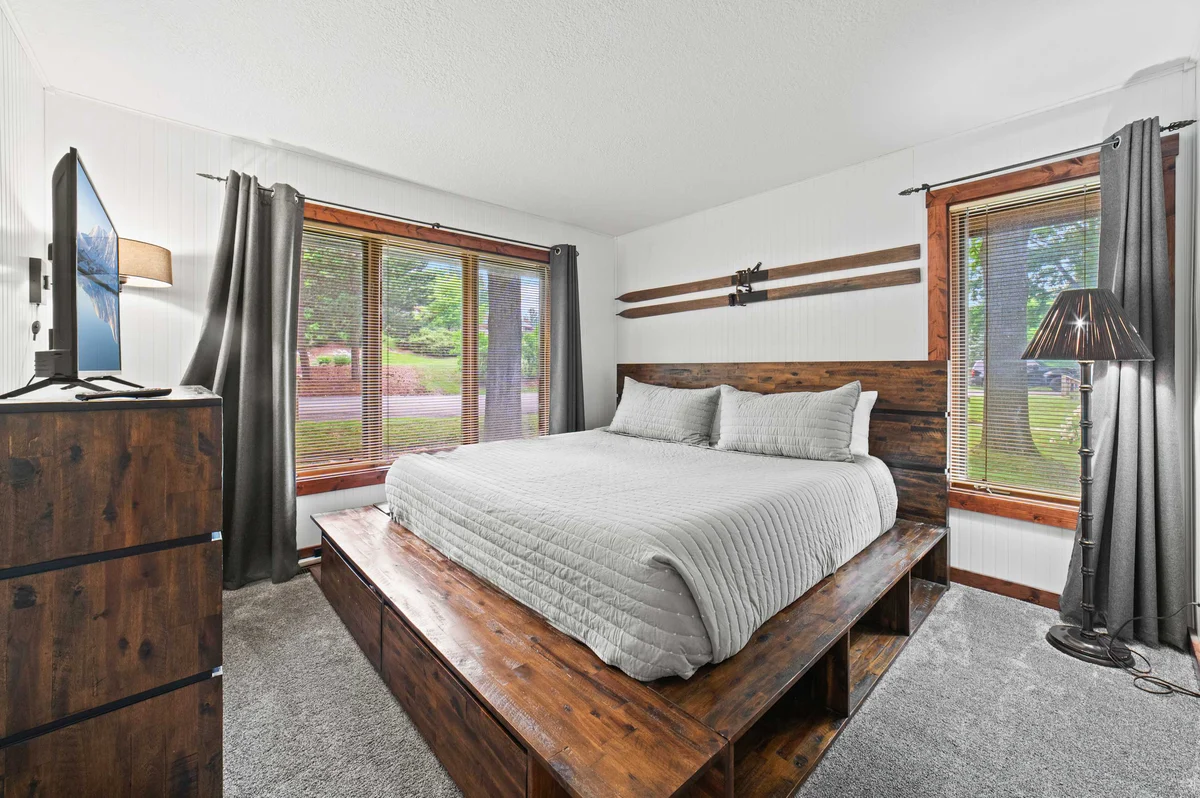 Condo in Bellaire property photo 5