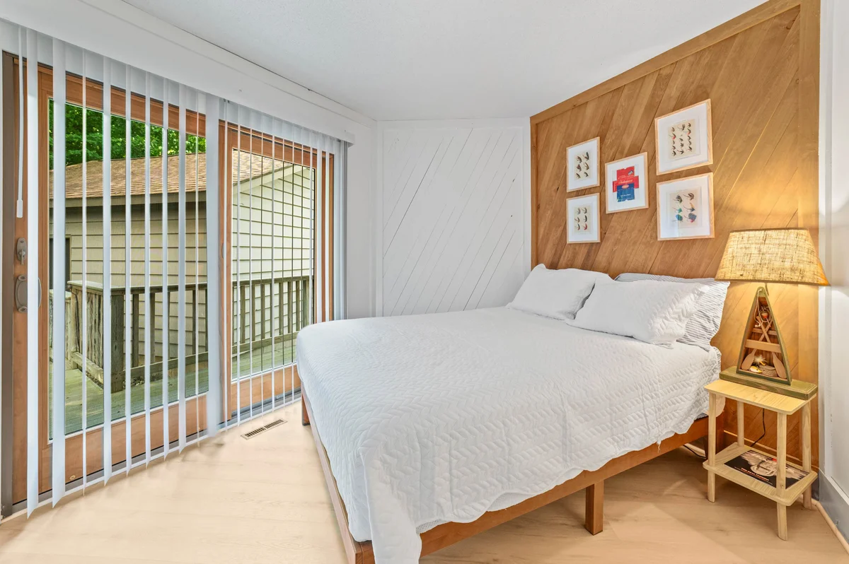 Bedroom image 1