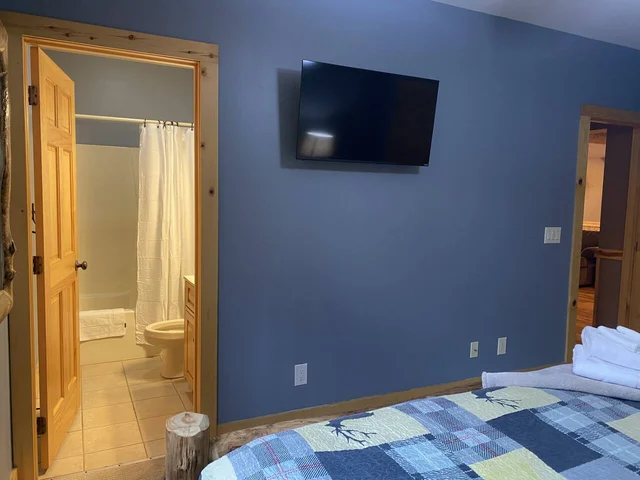 Bedroom 8 image 1